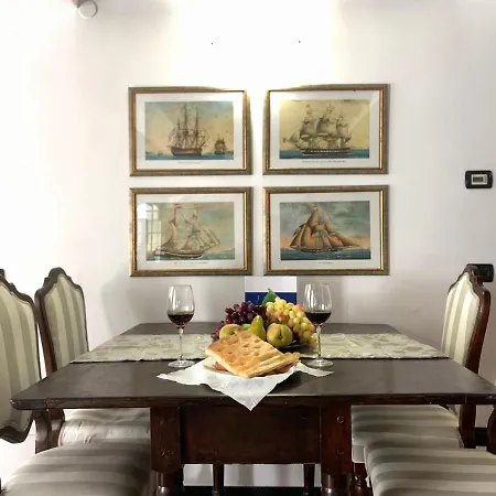 Alcova Dei Giustiniani By Holiday World Apartment Genoa