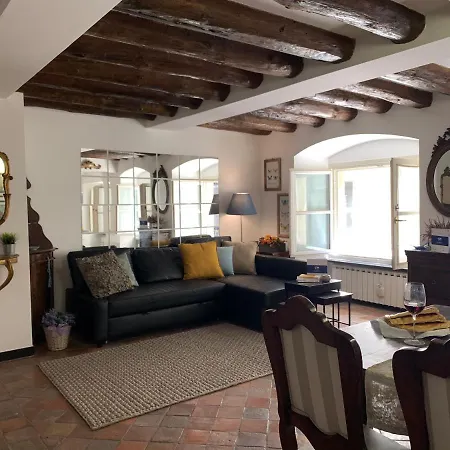 Alcova Dei Giustiniani By Holiday World Apartment Genoa
